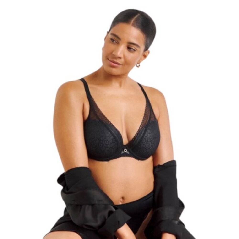 Chantelle black Festivite plunge t-shirt lace bra size 34C